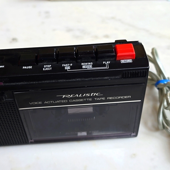 Vintage Realistic Voice Actuated Cassette Tape Recorder - Picture 3 of 11